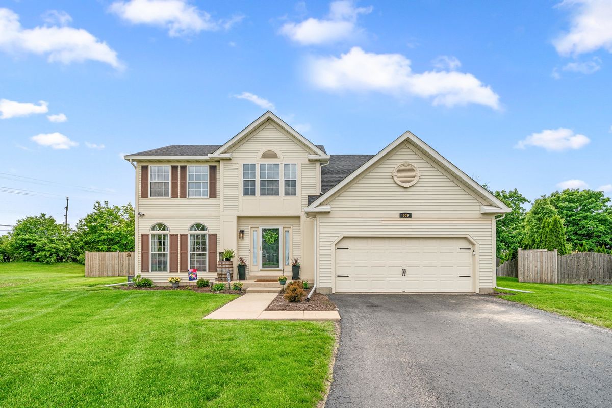 609 Plymouth Court, Oswego, IL 60543