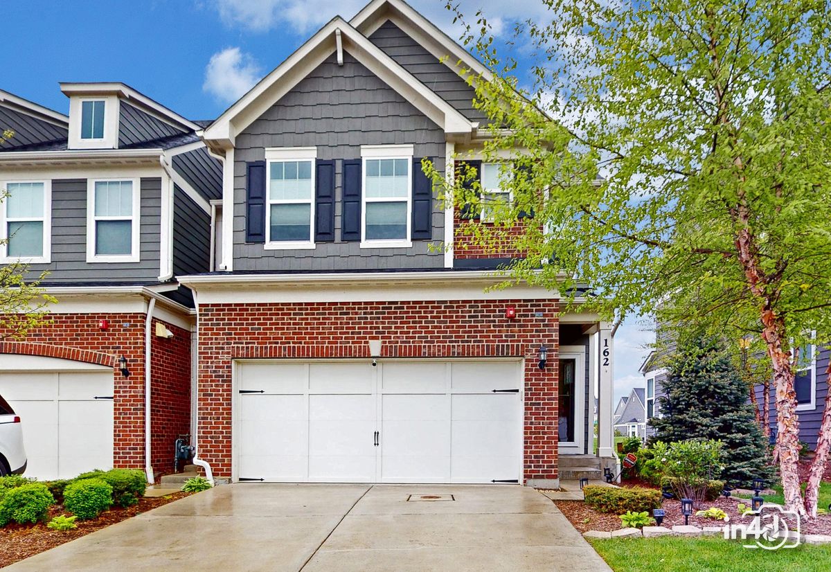 162 Waverly Court, Bloomingdale, IL 60108