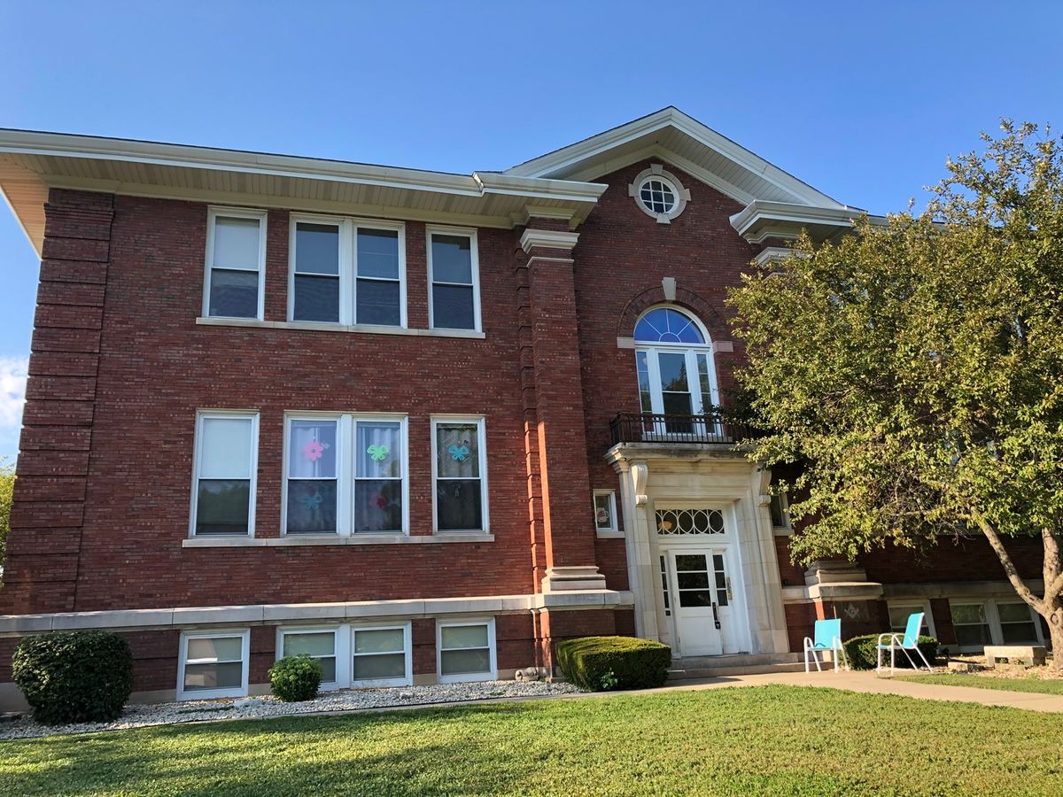 730 Seminary Avenue, Woodstock, IL 60098