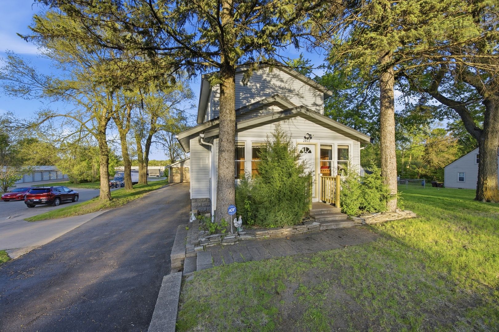 2812 20th Street — Rockford, IL 61109
