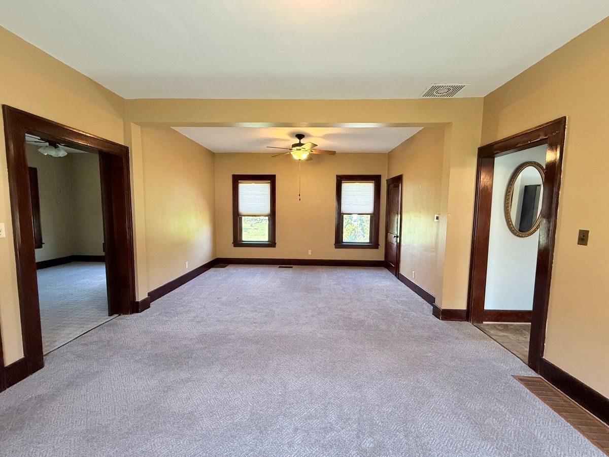 301 W 2nd Street, Gilman, IL 60938