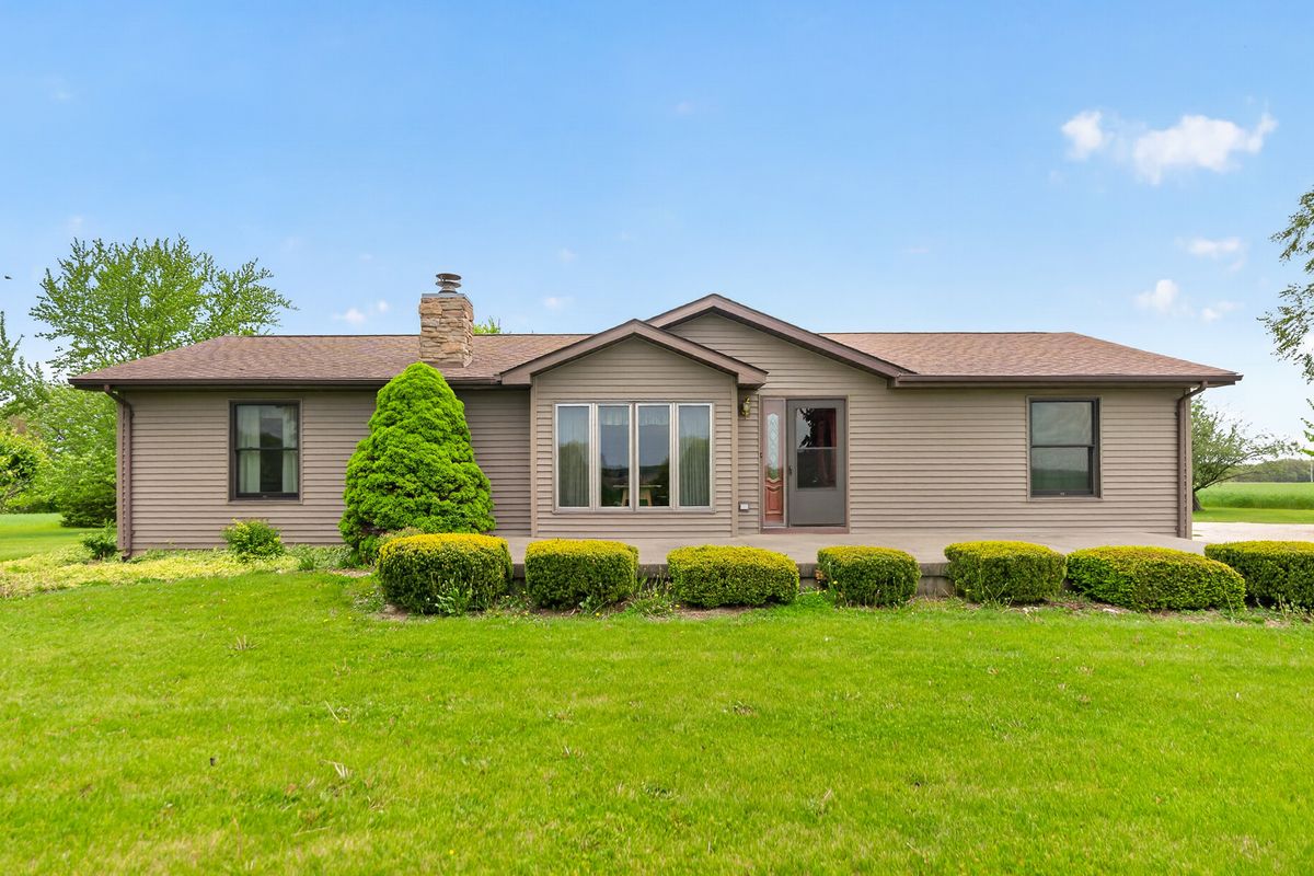 8086 Kane Road, Waterman, IL 60556