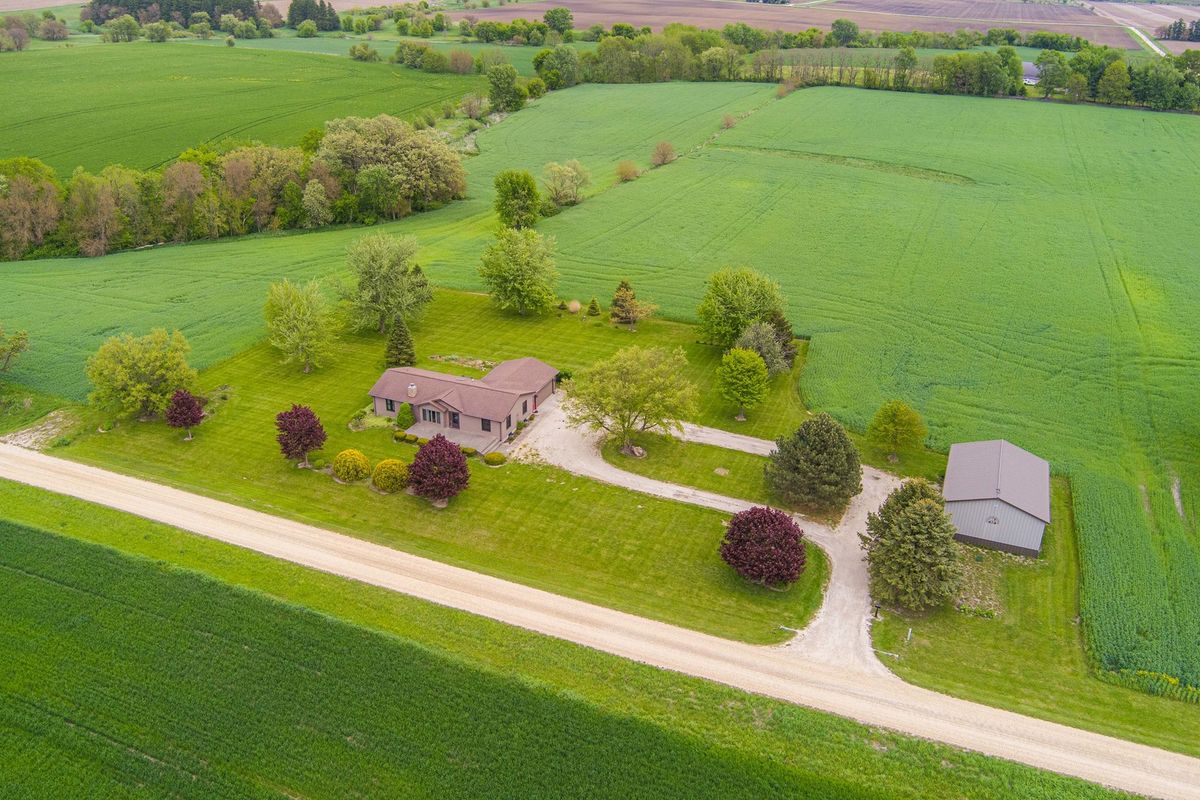 8086 Kane Road, Waterman, IL 60556