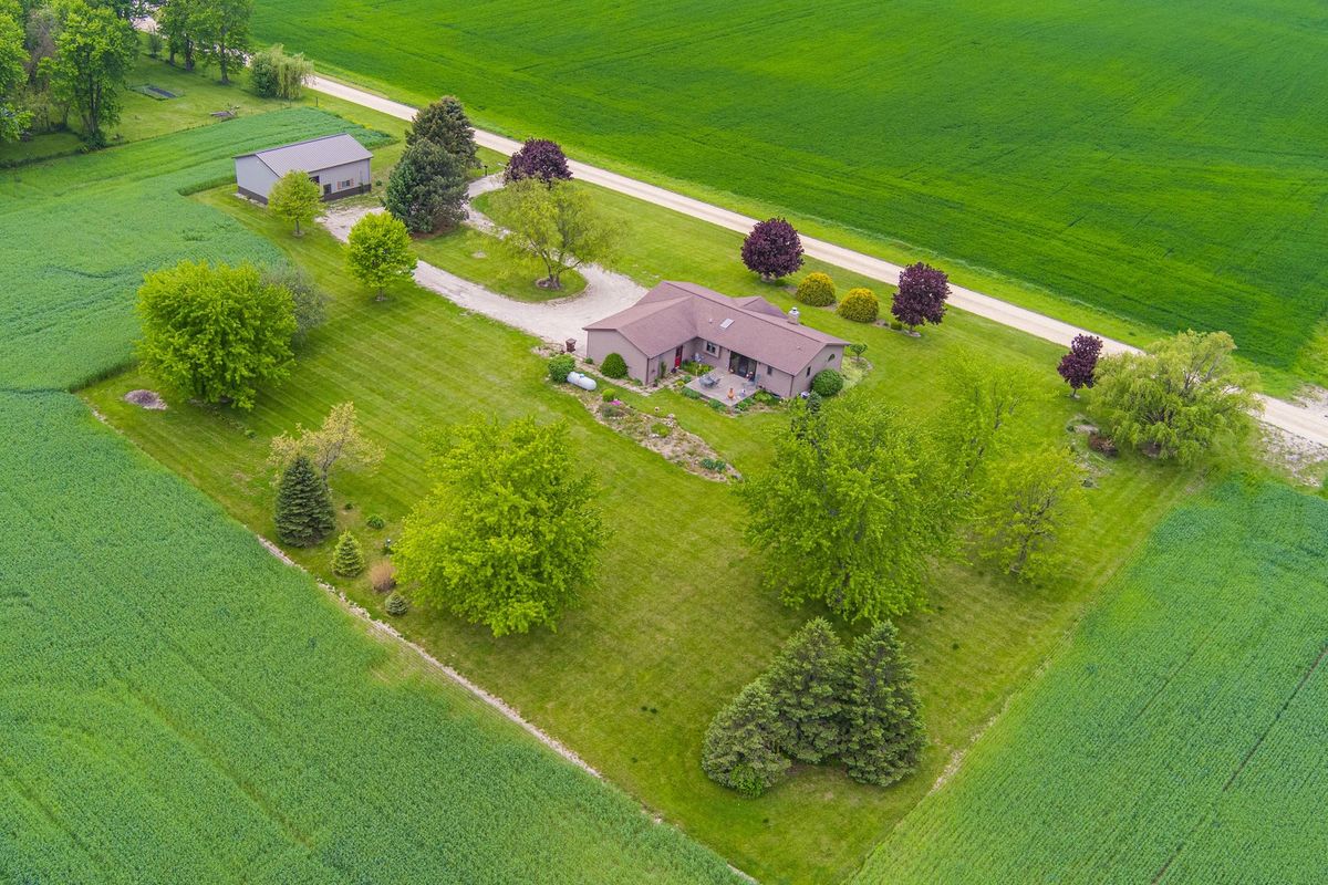 8086 Kane Road, Waterman, IL 60556