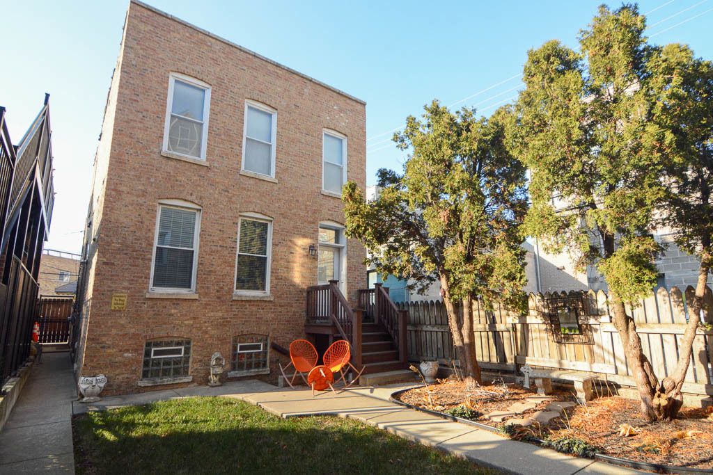 3144 OAKLEY Avenue, Chicago, IL 60618