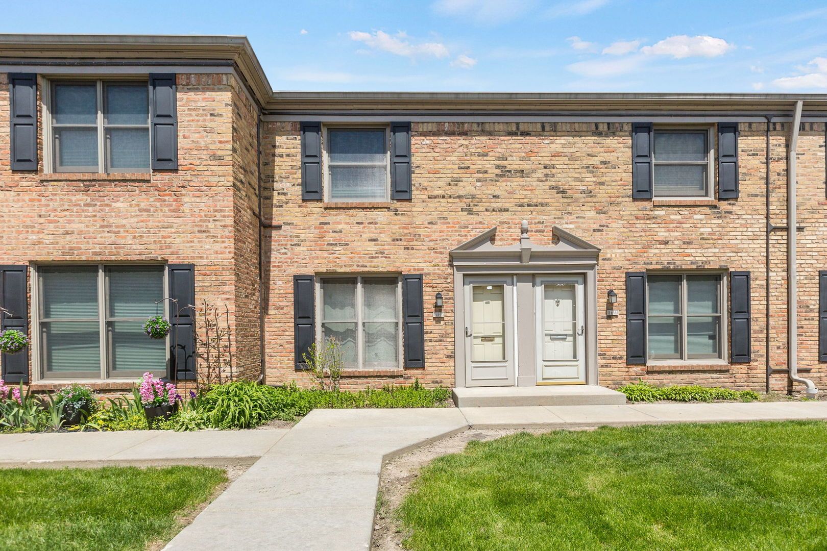 1726 Sessions Walk #1726 — Hoffman Estates, IL 60169