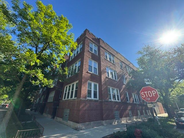 5855 GLENWOOD Avenue, Chicago, IL 60660