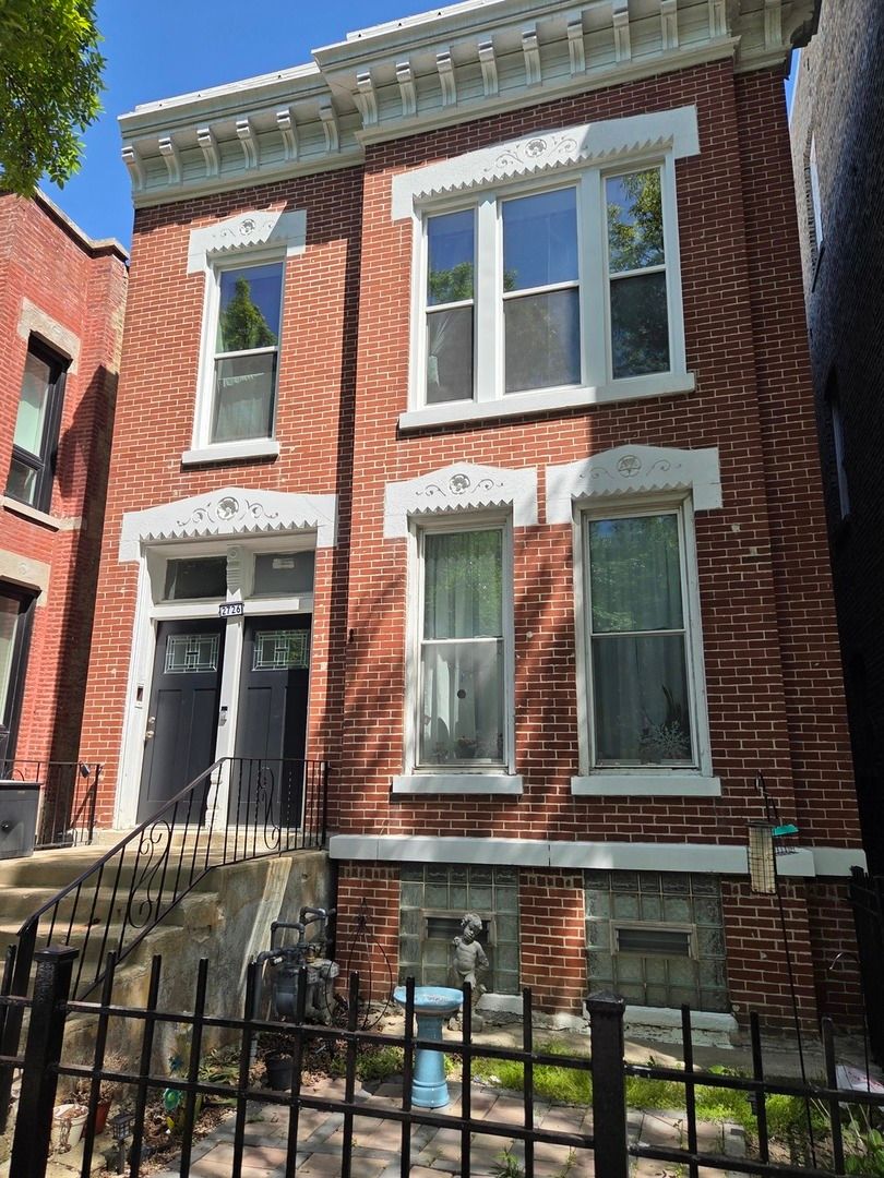 2726 W Haddon Avenue #2 — Chicago, IL 60622