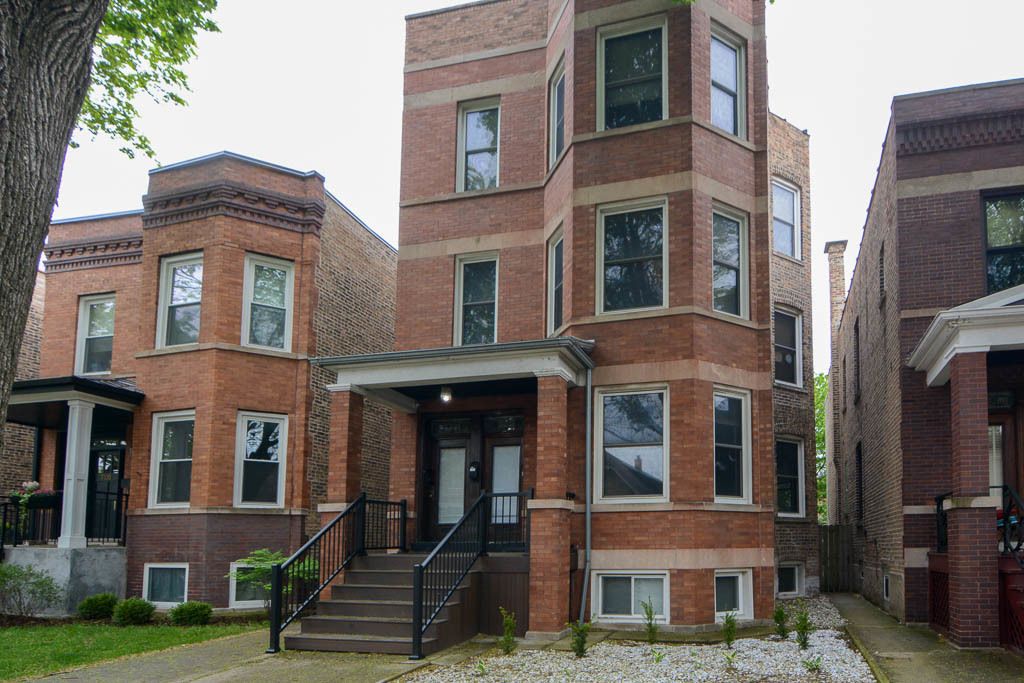 3531 Bell Avenue, Chicago, IL 60618