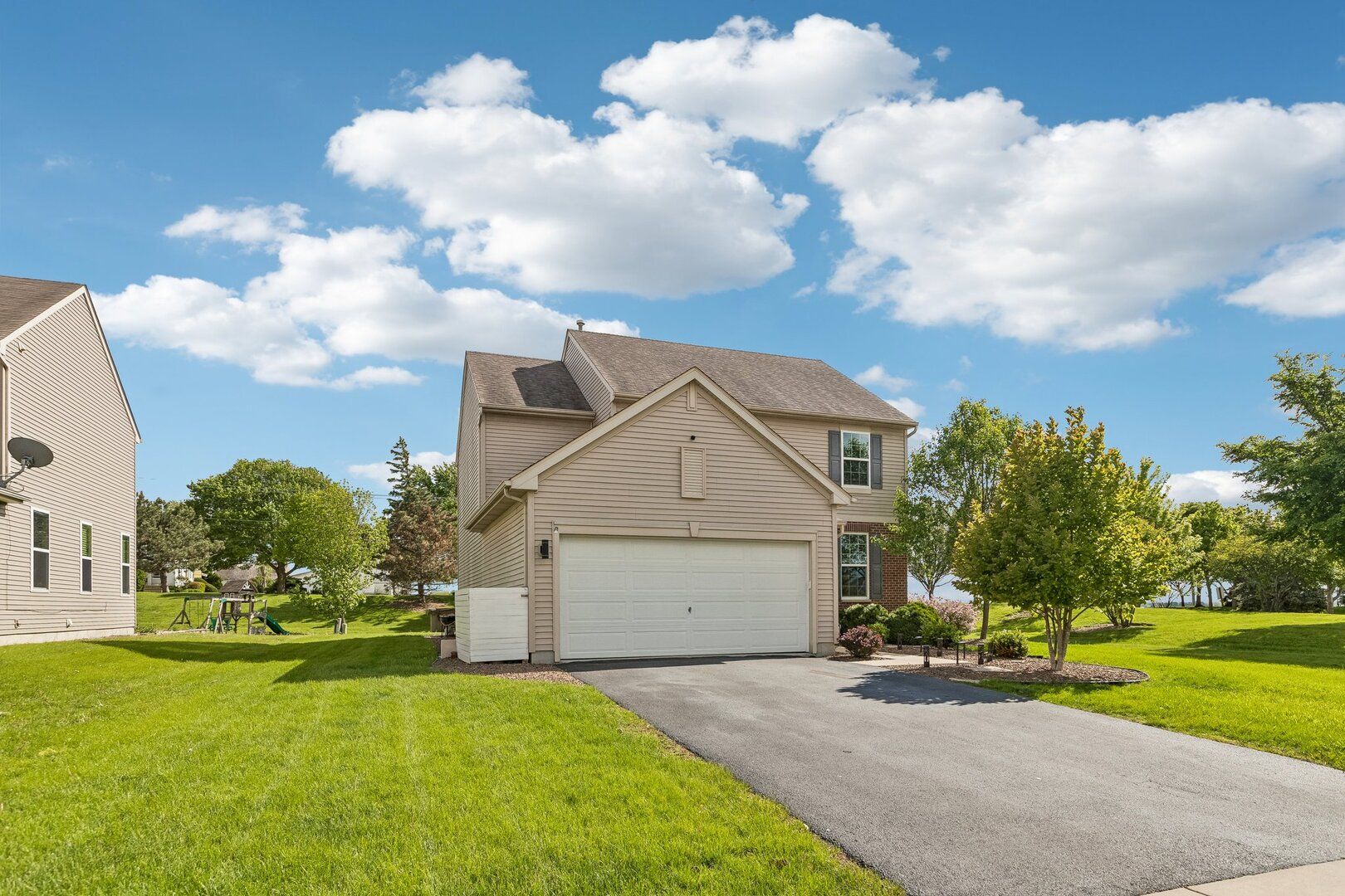402 Cahokia Street — Joliet, IL 60431