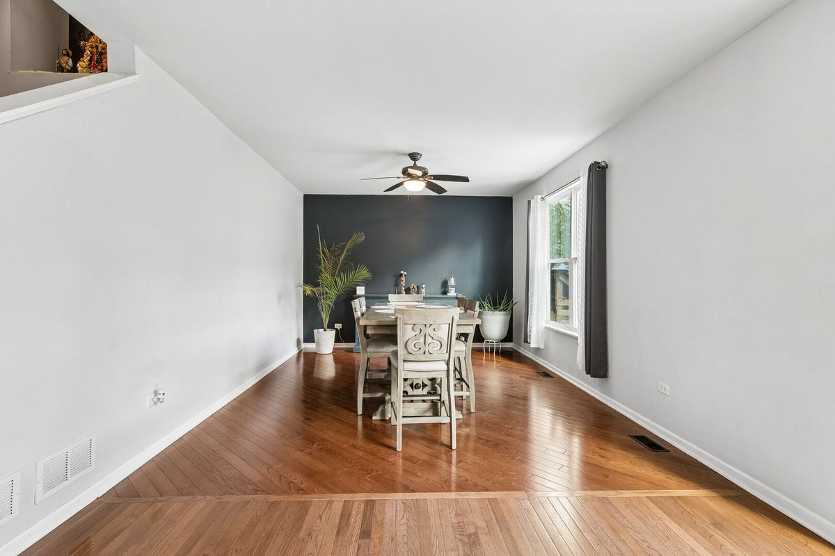 402 Cahokia Street, Joliet, IL 60431