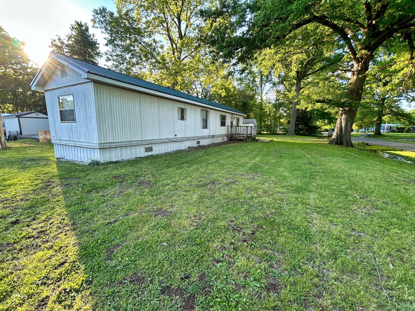 518 Locust Street — Xenia, IL 62899