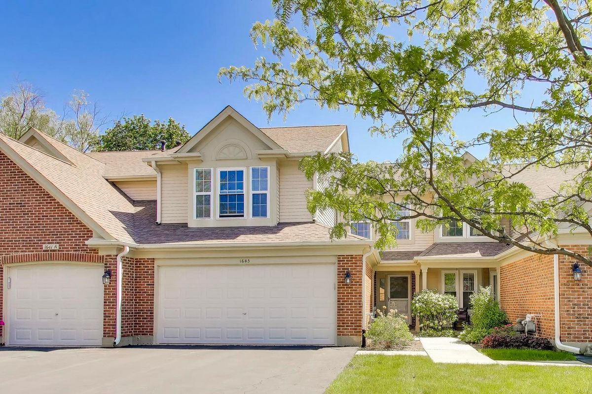 1643 Penny Lane, Crystal Lake, IL 60014