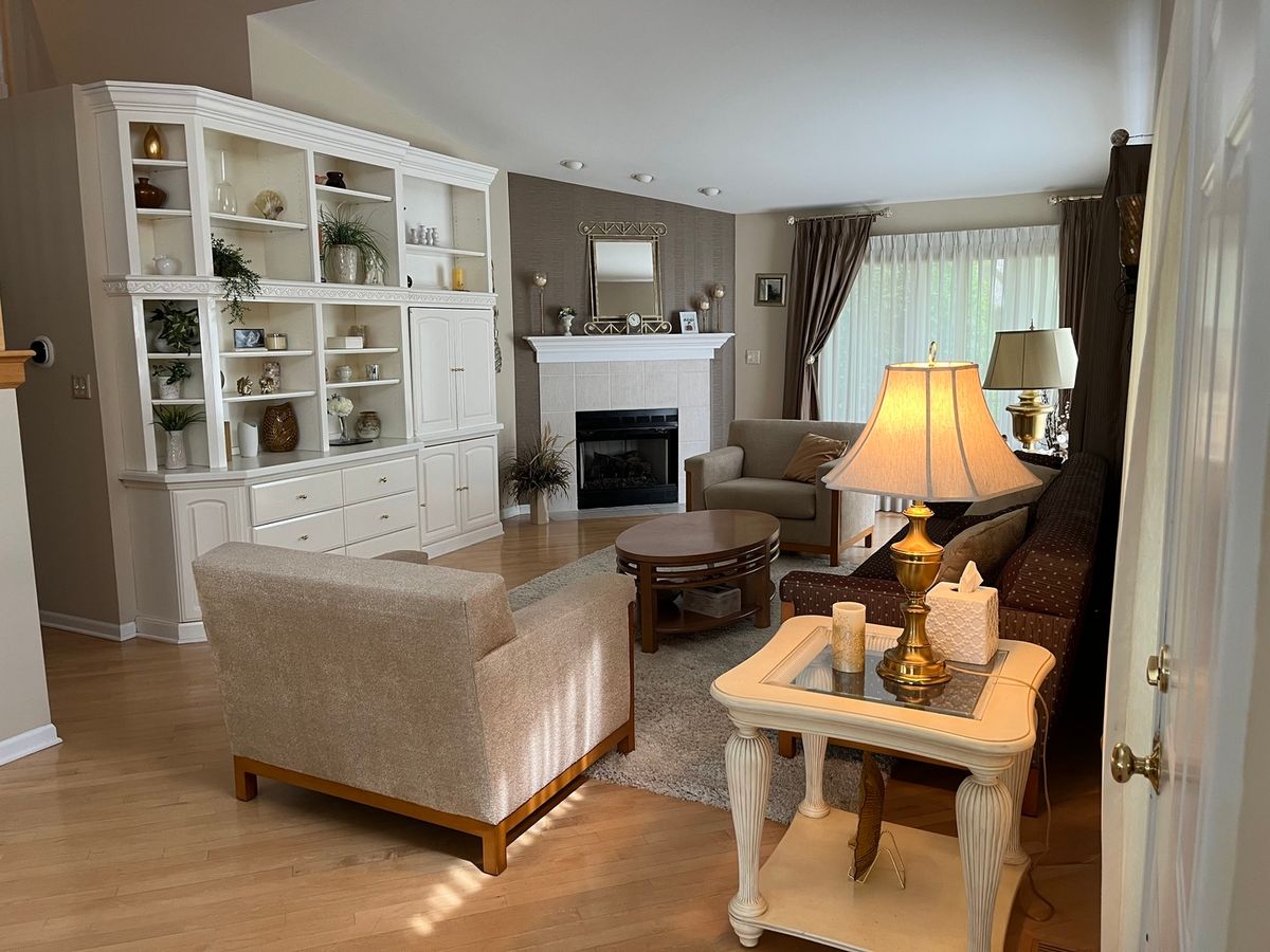 120 Commons Drive #120, Palos Park, IL 60464
