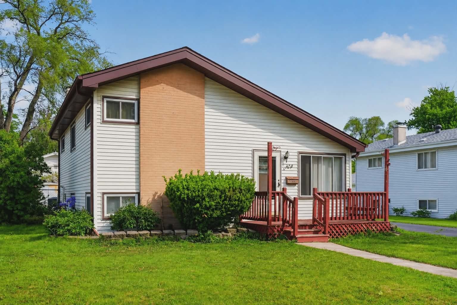 624 W Merle Avenue — Villa Park, IL 60181