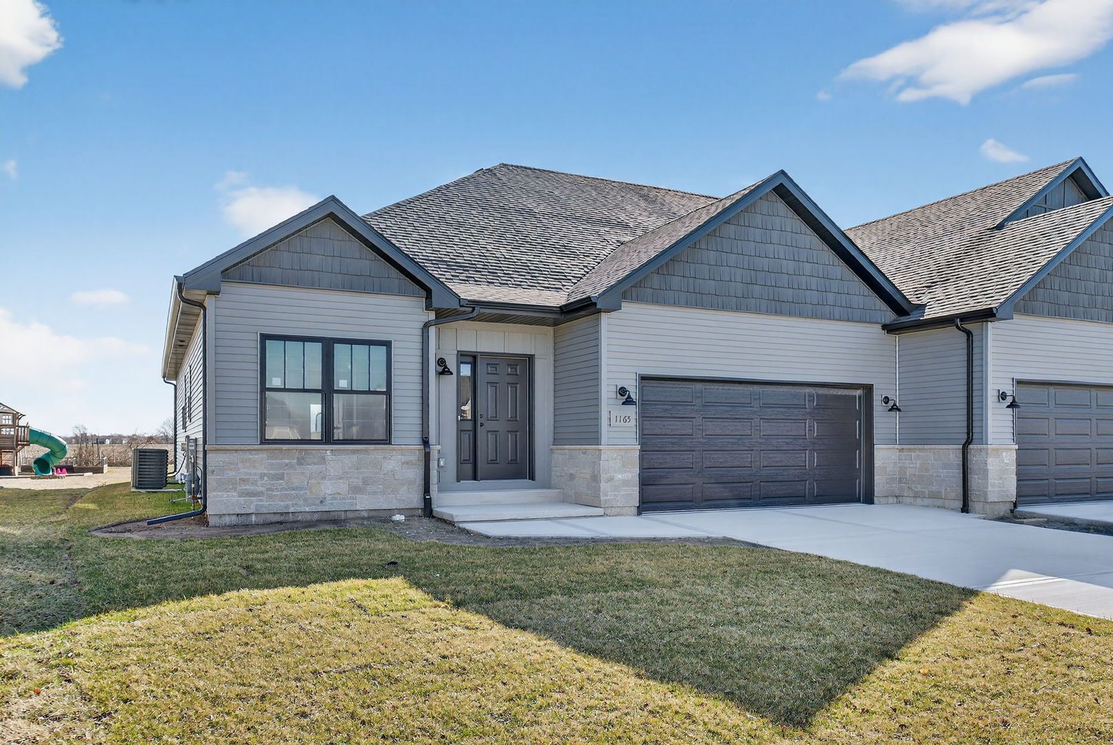 1165 Farmstone Drive — Diamond, IL 60416