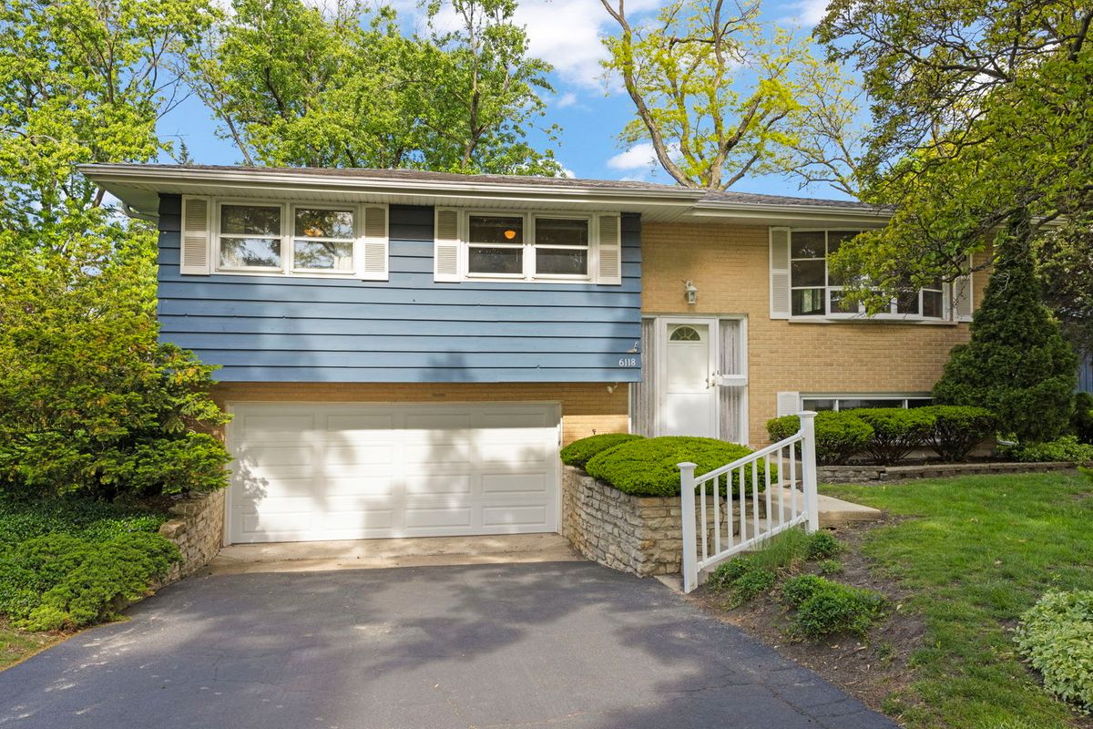 6118 Lyman Avenue, Downers Grove, IL 60516