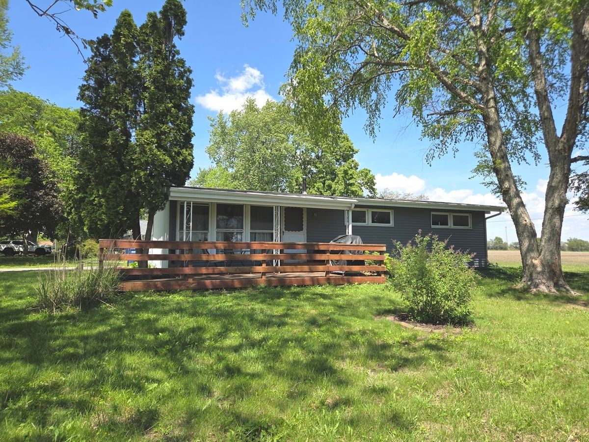 313 S McKinley Street, Mansfield, IL 61854