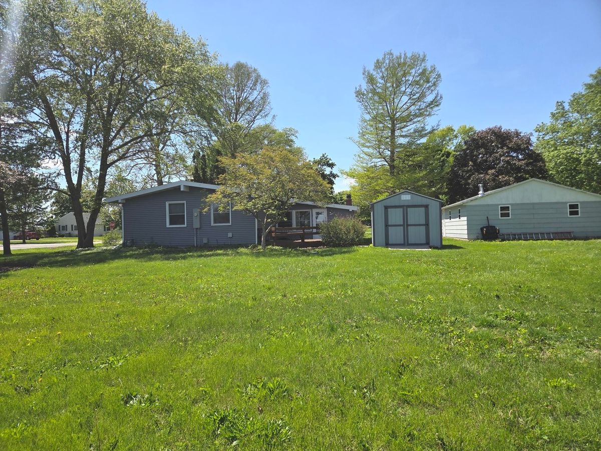 313 S McKinley Street, Mansfield, IL 61854