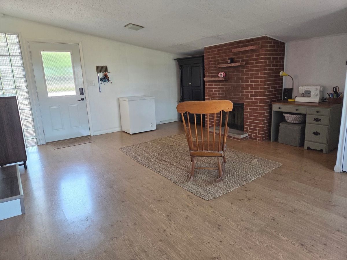 313 S McKinley Street, Mansfield, IL 61854