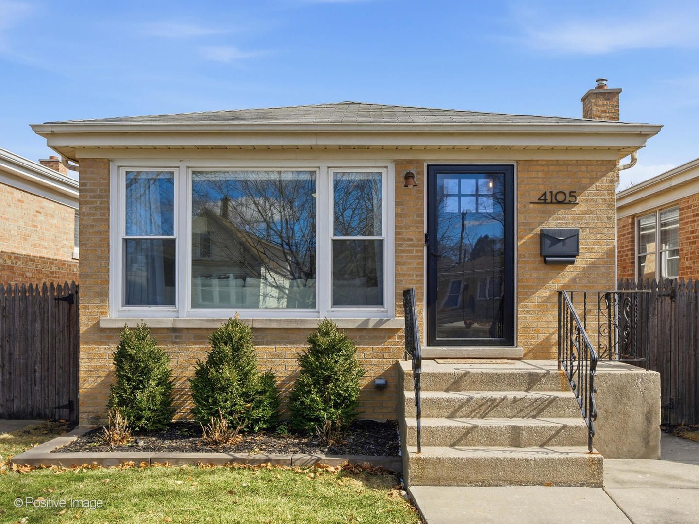 4105 N Kolmar Avenue — Chicago, IL 60641