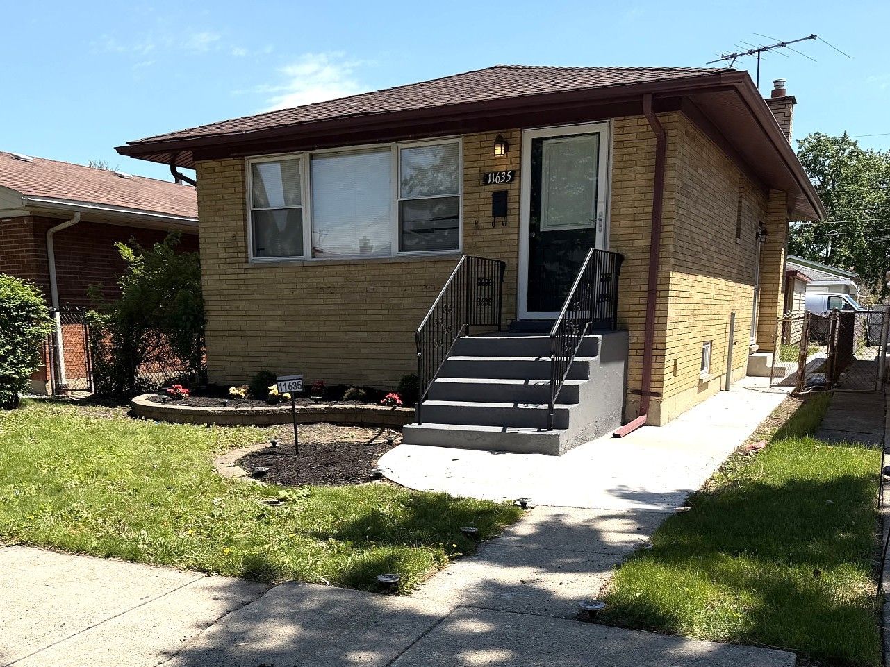 11635 S Justine Street — Chicago, IL 60643