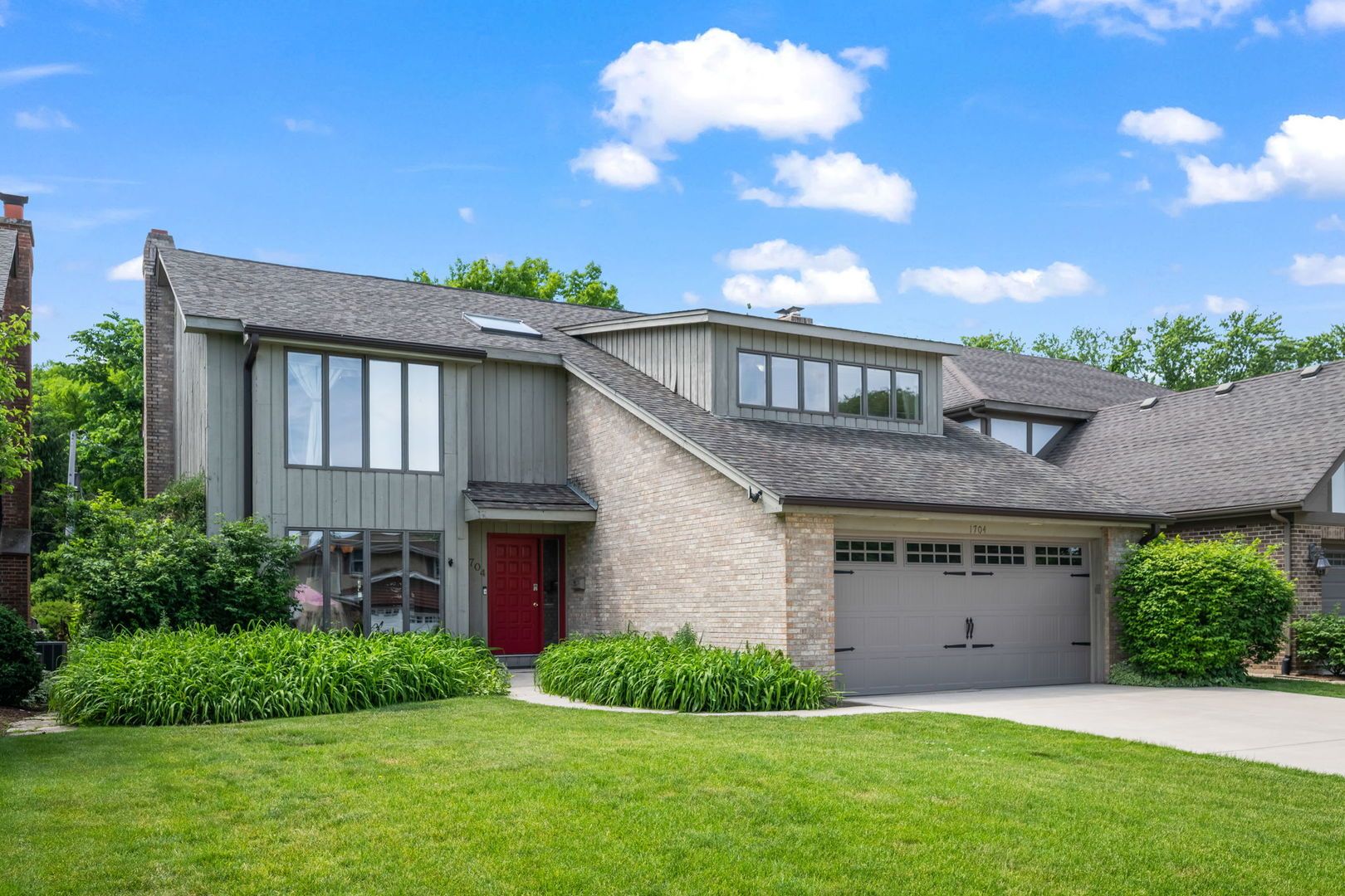 1704 S Western Avenue — Park Ridge, IL 60068