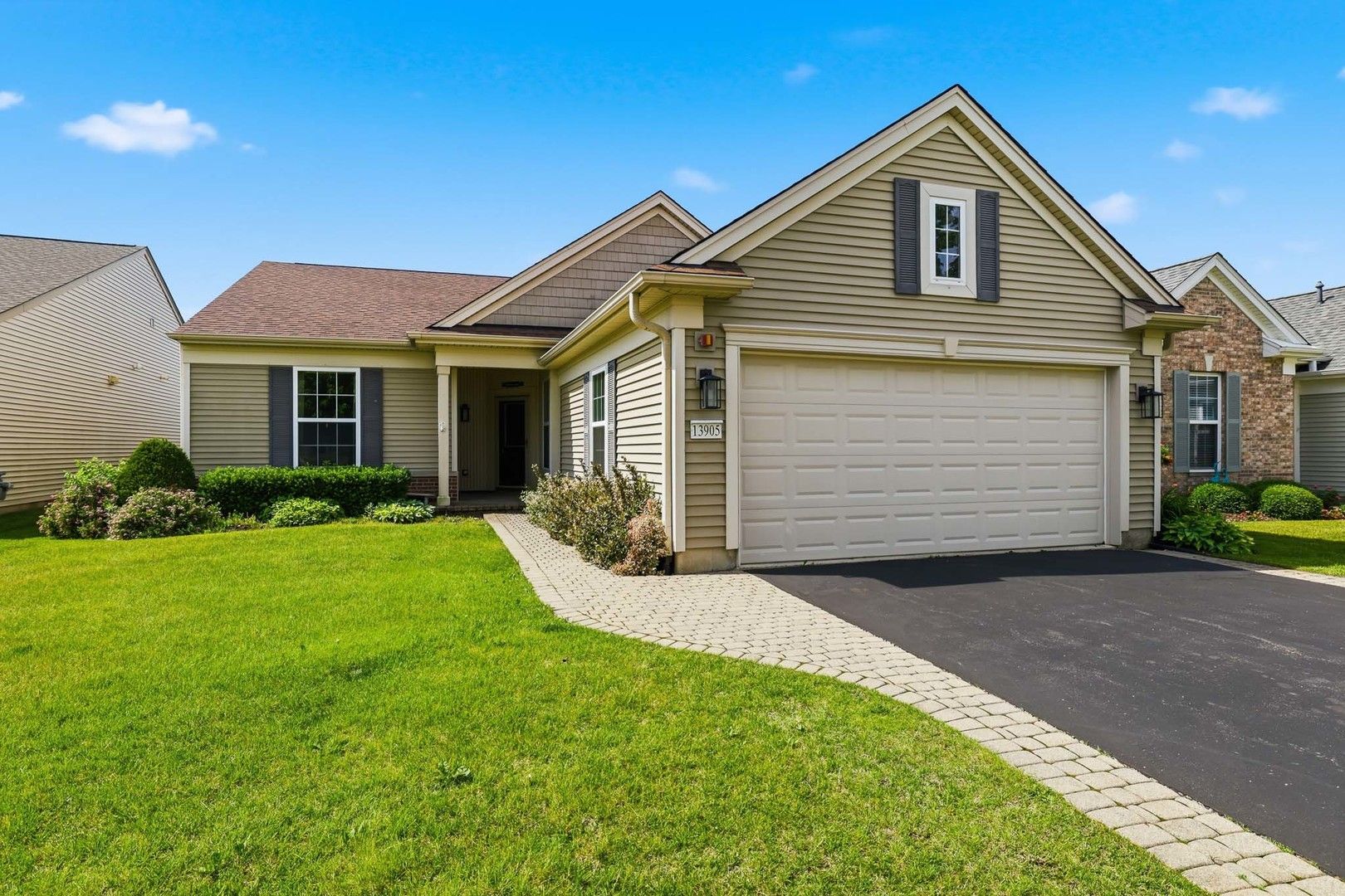 13905 Helena Road — Huntley, IL 60142