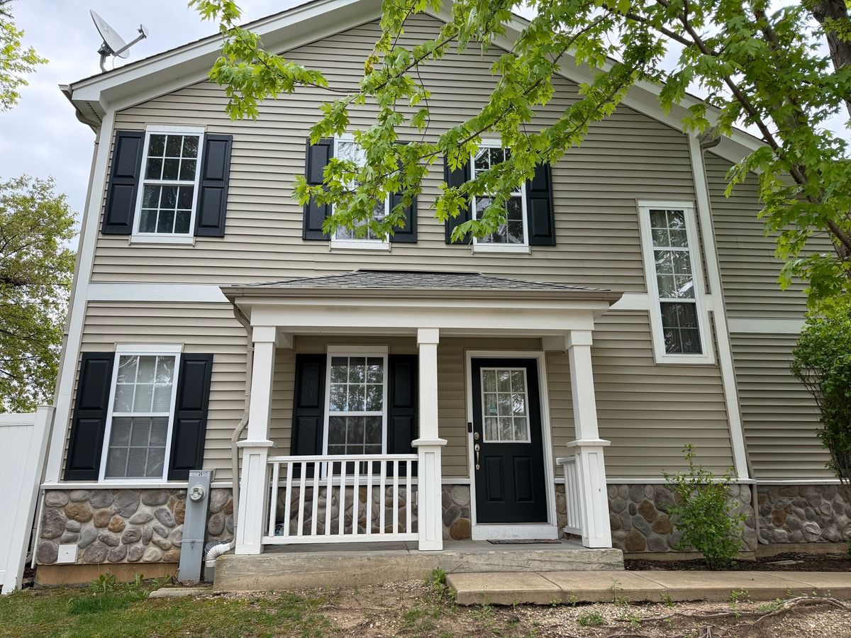2617 Kendall Crossing, McHenry, IL 60051