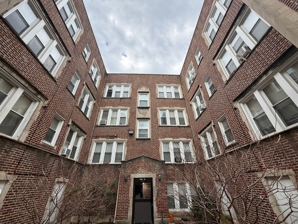 7344 Damen Avenue, Chicago, IL 60645