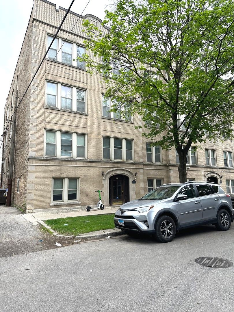 3253 Olive Avenue, Chicago, IL 60659