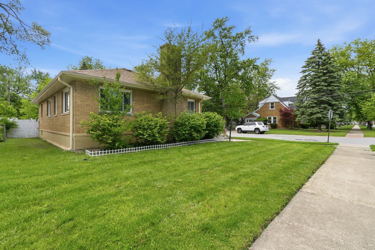15000 Avers Avenue, Midlothian, IL 60445