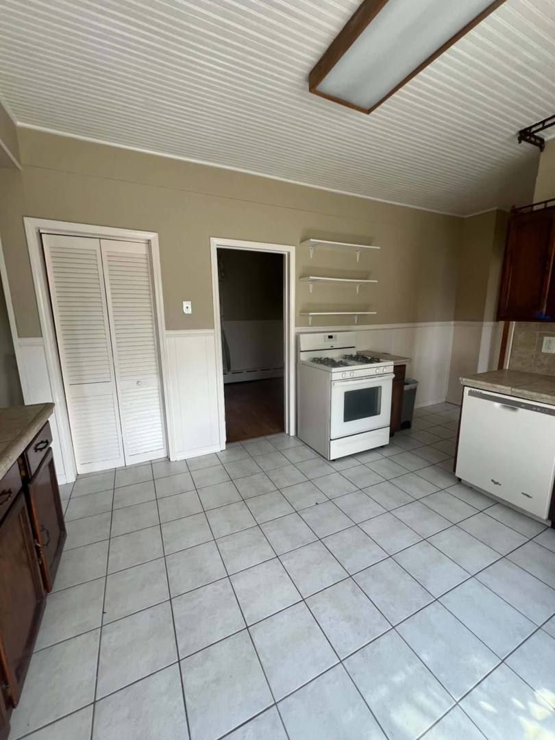5340 W 30th Street, Cicero, IL 60804