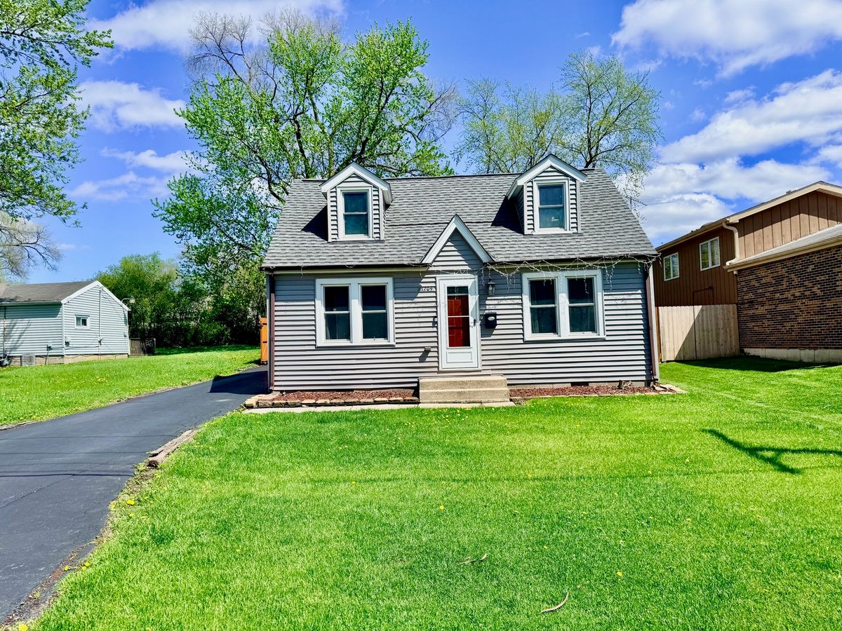 11709 S Hamlin Avenue, Alsip, IL 60803