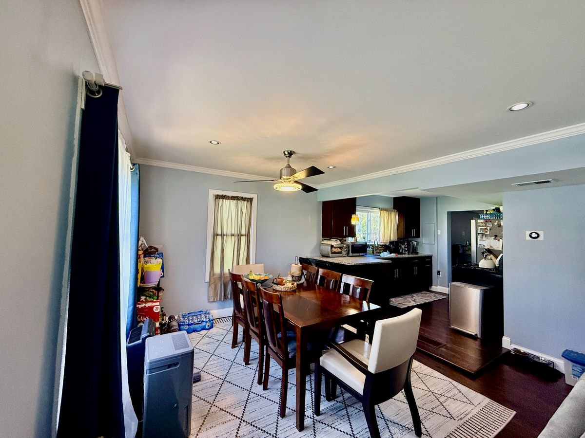 11709 S Hamlin Avenue, Alsip, IL 60803