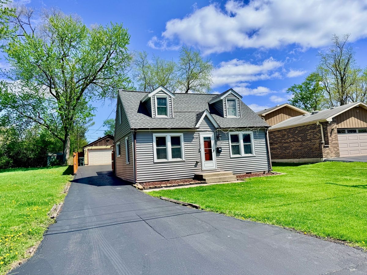 11709 S Hamlin Avenue, Alsip, IL 60803
