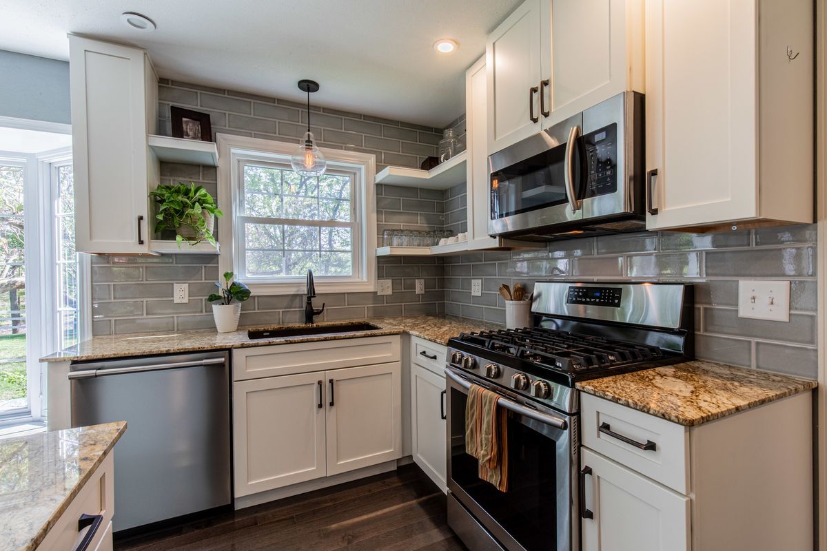 101 W Mill Road, Sheffield, IL 61361