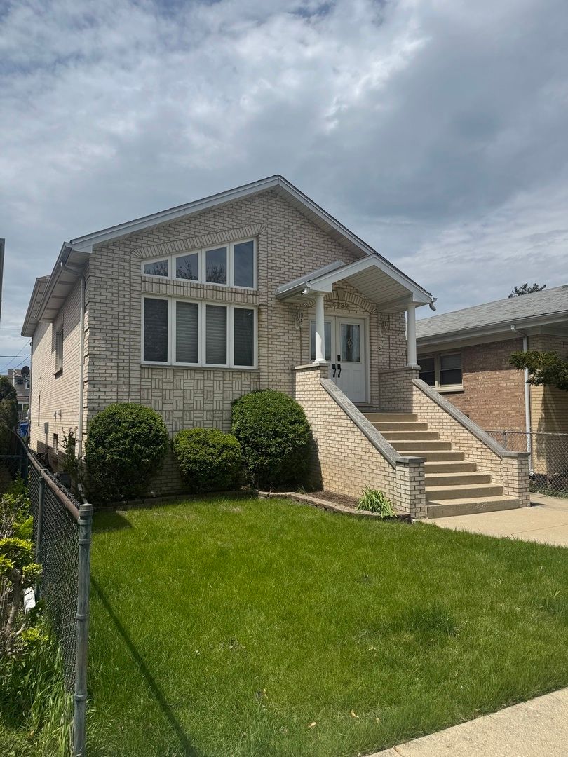 4332 Rutherford Avenue, Harwood Heights, IL 60706