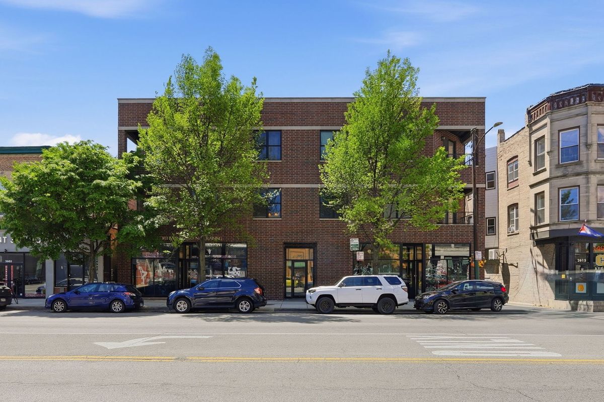 2605 NORTH Avenue, Chicago, IL 60647