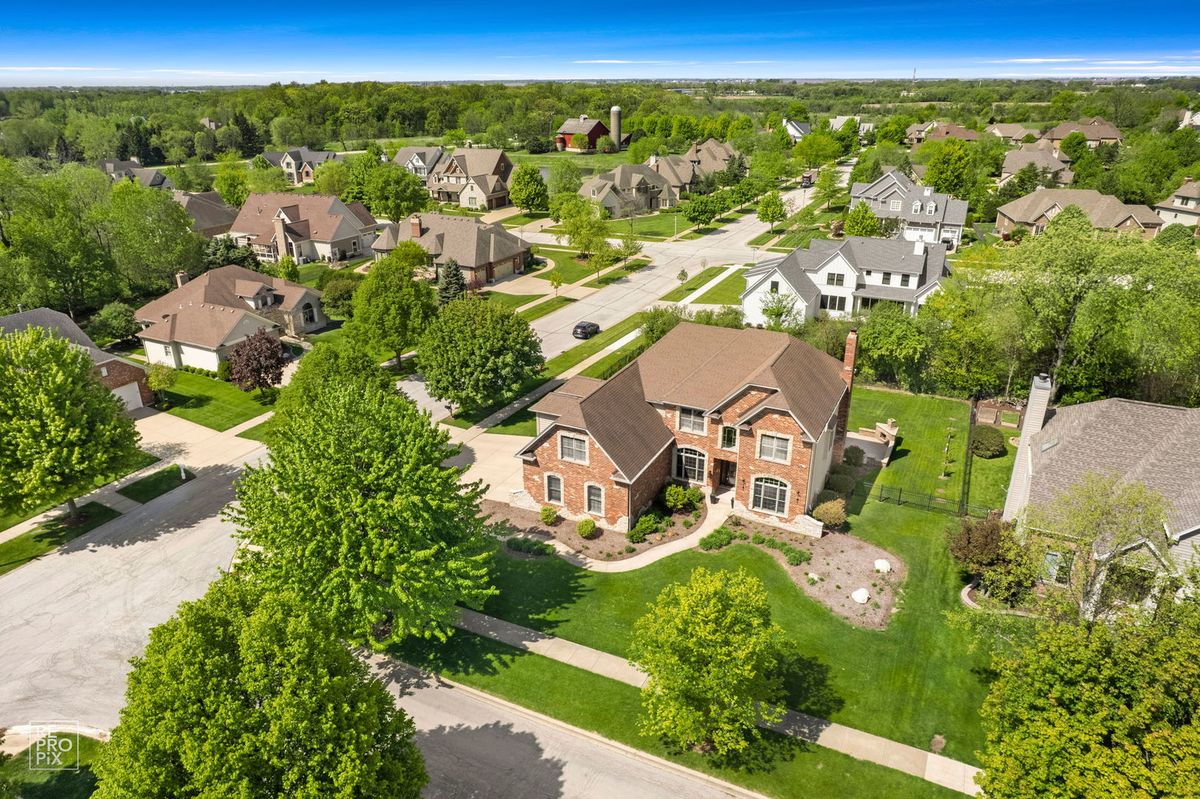 600 Willow Street, Sugar Grove, IL 60554