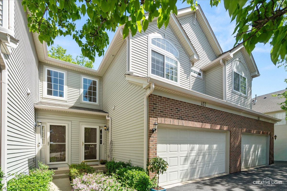 457 Jamestown Court, Aurora, IL 60502