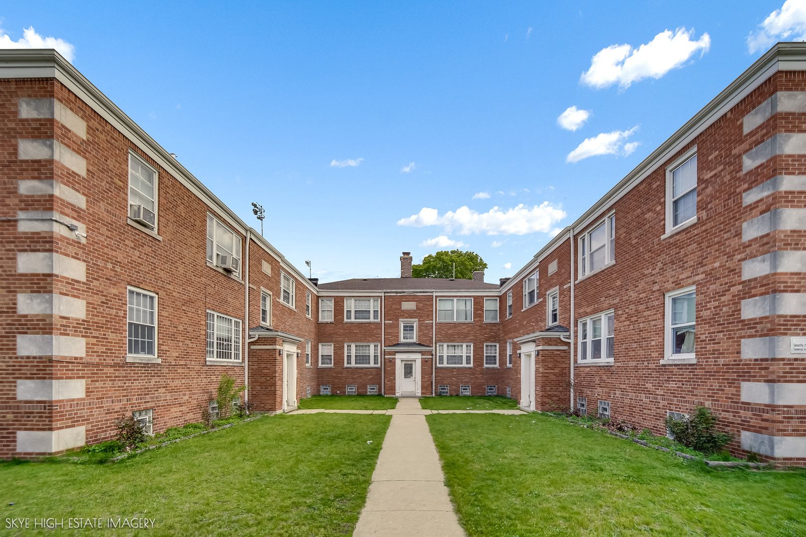 2131 W Highland Avenue #1N — Chicago, IL 60659