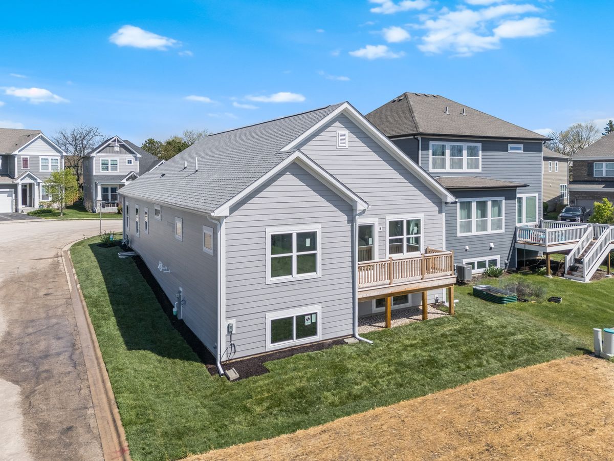 1431 Somerset Place, Barrington, IL 60010
