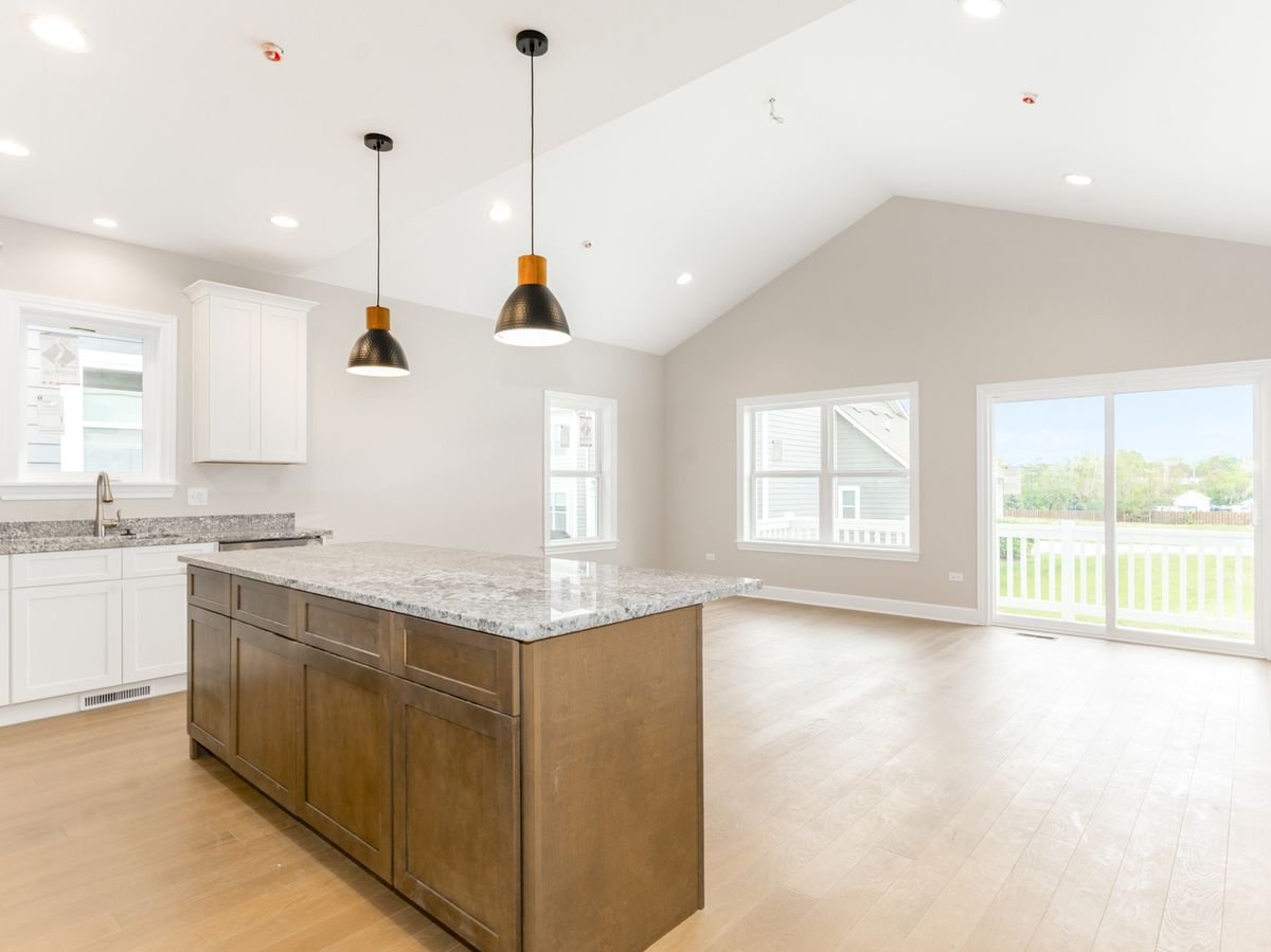 1431 Somerset Place, Barrington, IL 60010