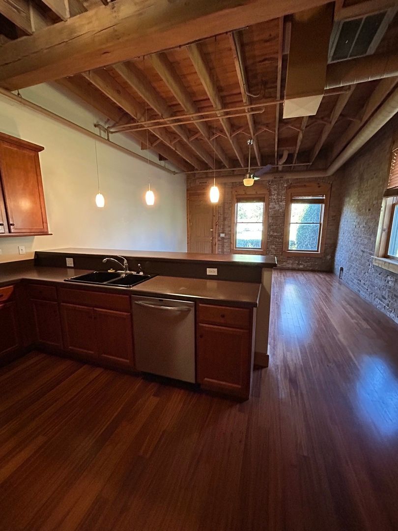 266 Hutchins Court #266, Woodstock, IL 60098