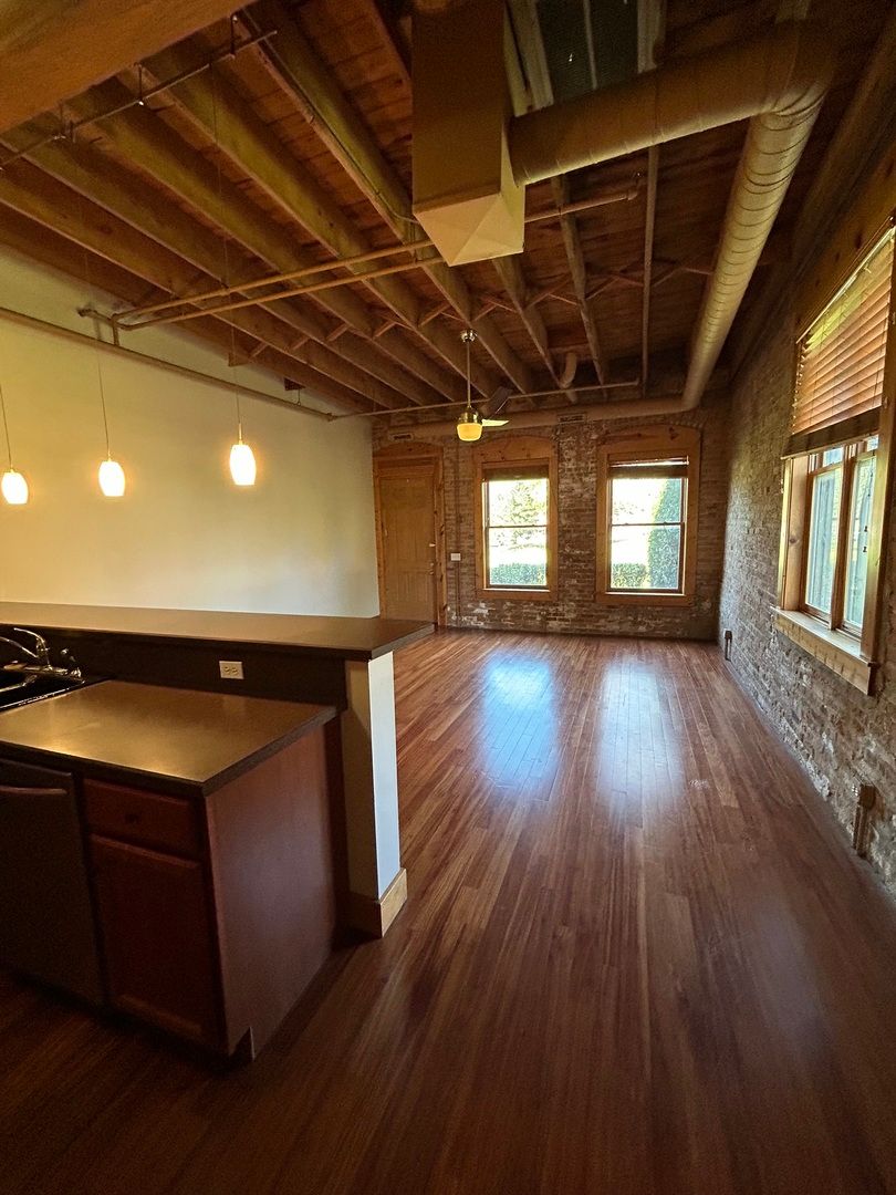 266 Hutchins Court #266, Woodstock, IL 60098