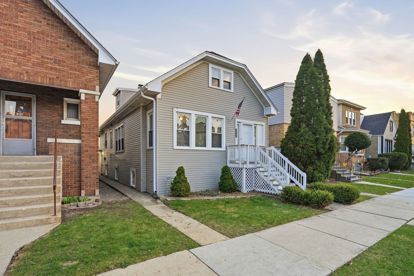 5135 W Melrose Street — Chicago, IL 60641