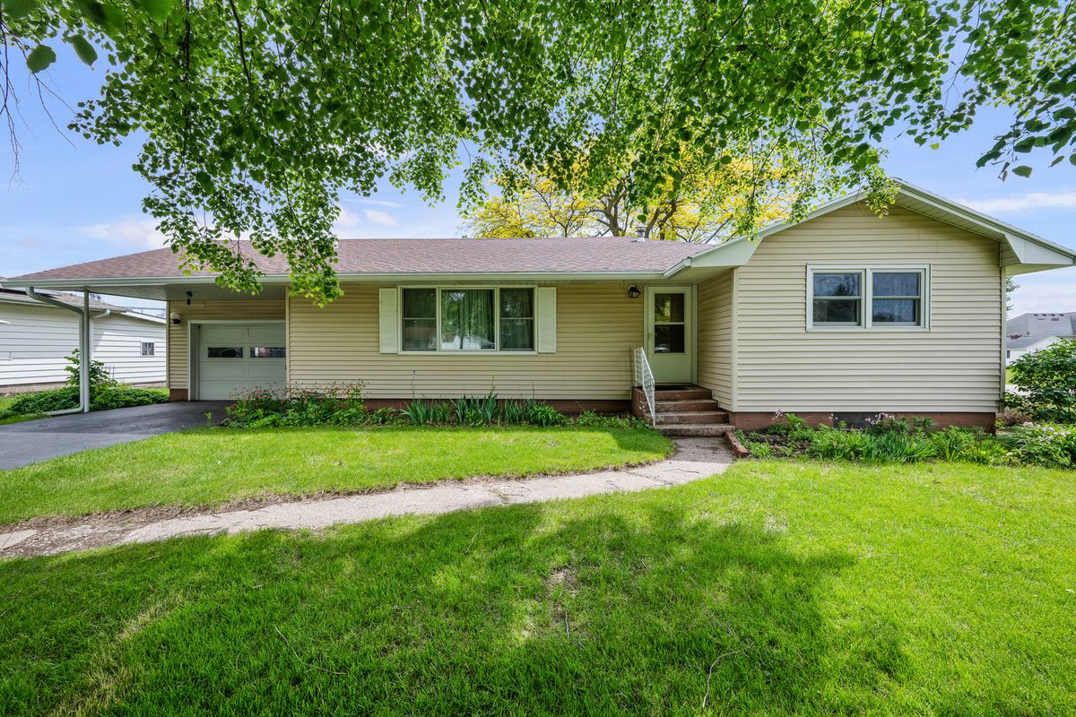 507 S Depot Street, Annawan, IL 61234