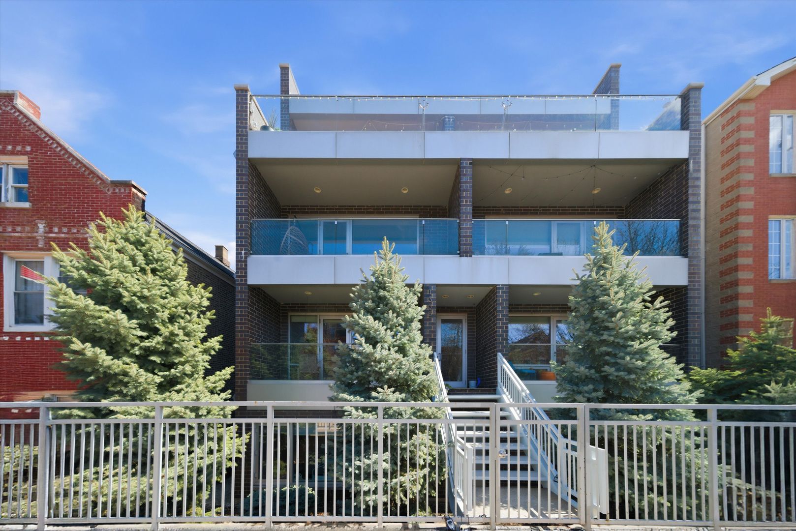 1335 N Bosworth Avenue #2N — Chicago, IL 60642