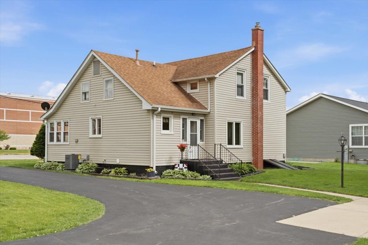 503 S Wells Street, Sandwich, IL 60548